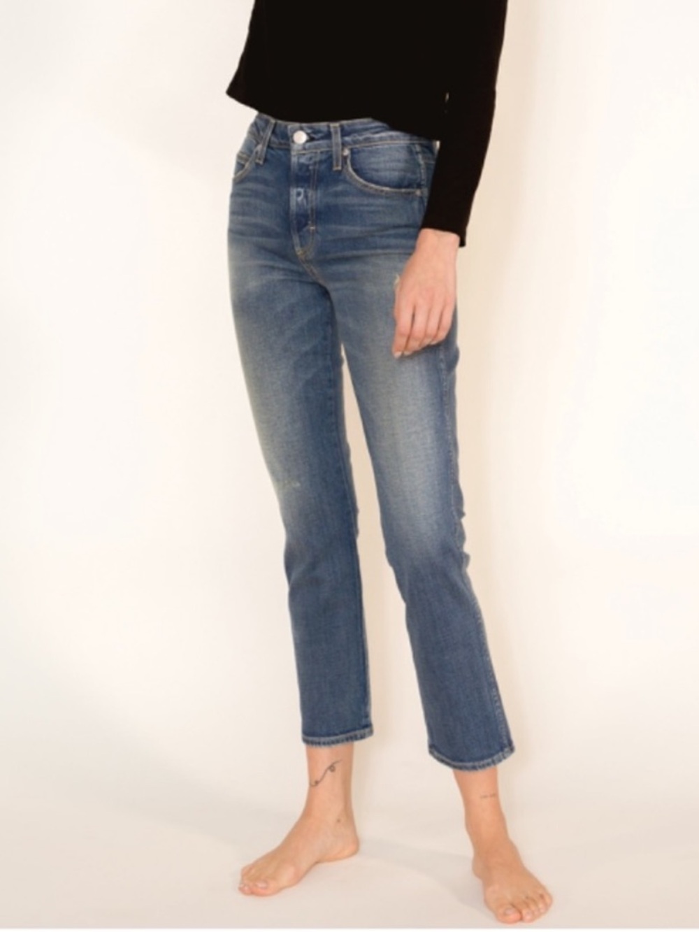 AMO Babe Slim Straight Jeans in Tried and True Size 28 Classic Denim Blue School